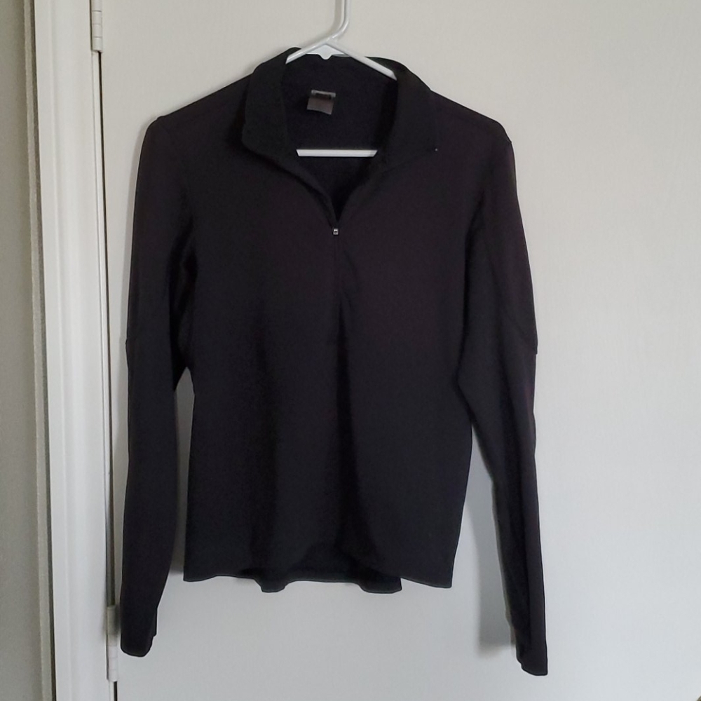REI brand pullover